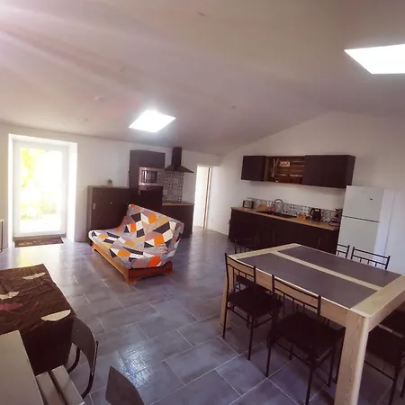 Jolie Maison Renovee Avec Jardin